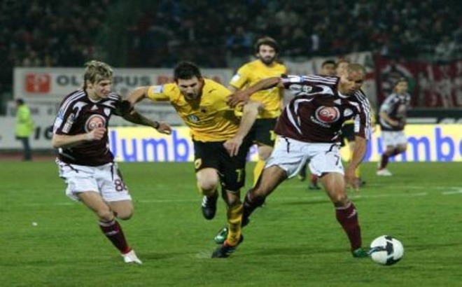 LARISA-AEK